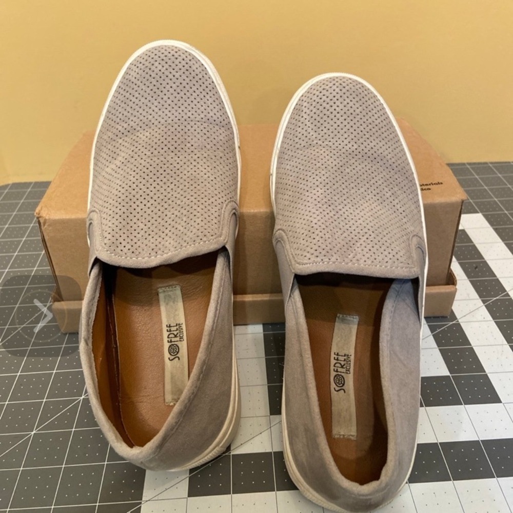 Women’s Slip-On Shoes - Gray - Picture 3 of 4